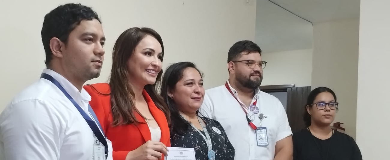 Recibe su constancia de alcaldesa electa Biby Rabelo