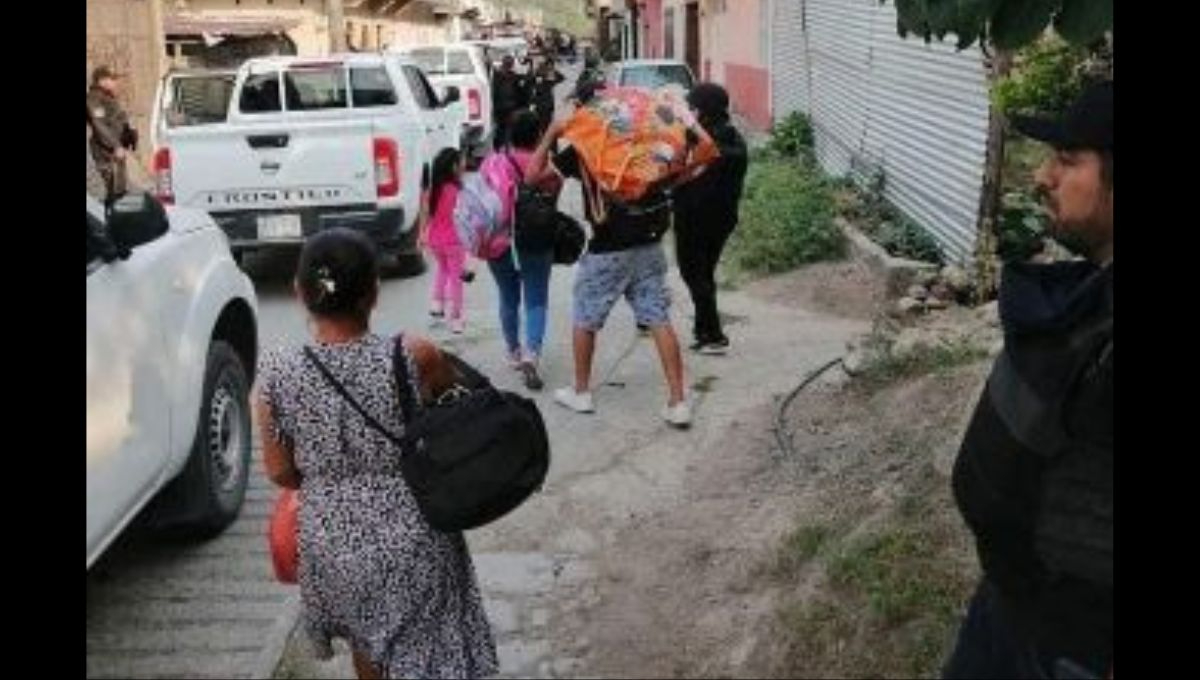 Cientos de habitantes huyen de la violencia en Tila, Chiapas, ante el asedio del crimen organizado