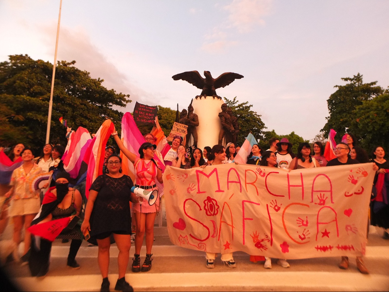 Realizan marcha sáfica en Mérida / Especial Realizan marcha sáfica en Mérida / Especial