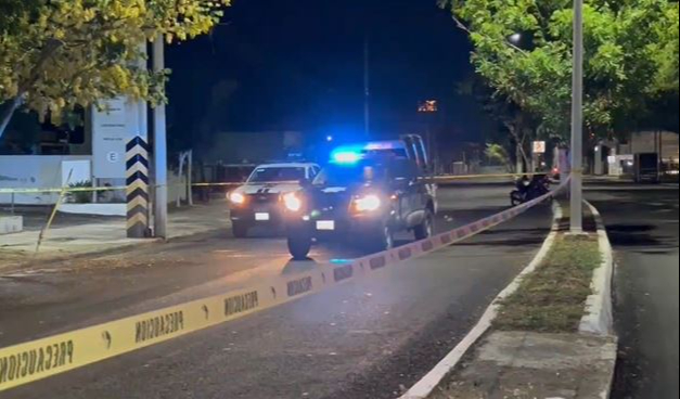 Al lugar llegaron elementos policíacos Al lugar llegaron elementos policíacos