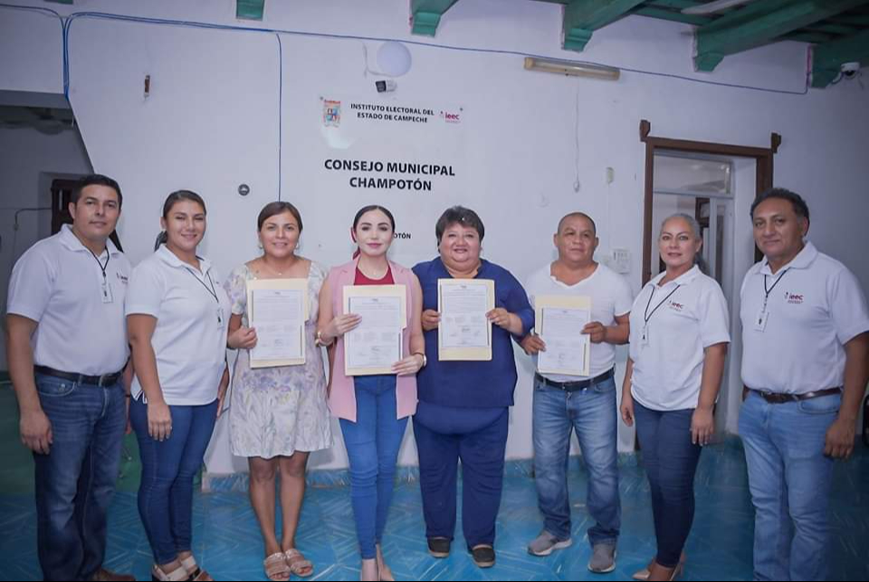 Alcaldesa electa de Champotón, Claudeth Sarricolea recibe constancia de mayoría 