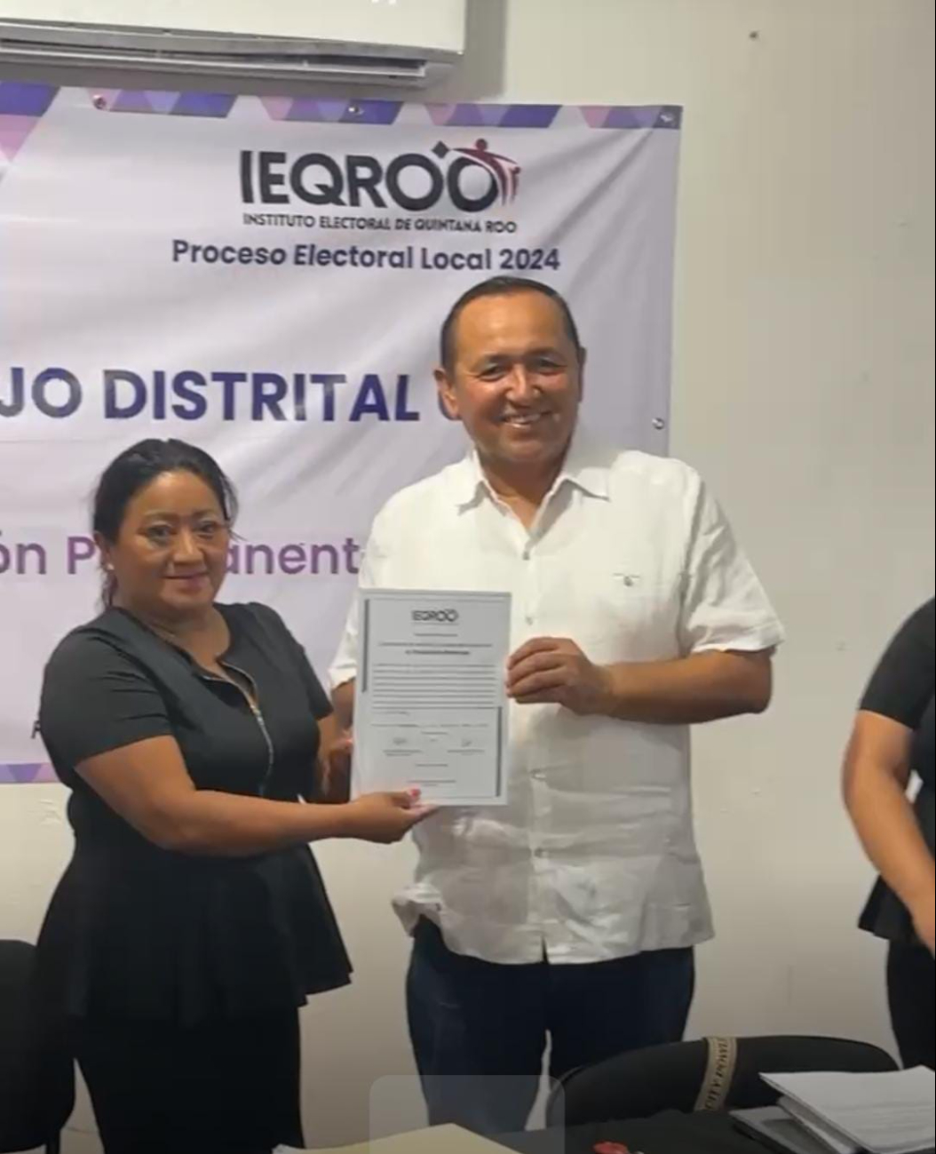 Entrega de constancia al alcalde electo Nivardo Mena Entrega de constancia al alcalde electo Nivardo Mena