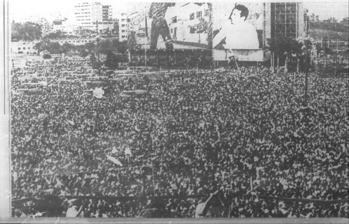 El único funcionario público que en Cuba no tiene ni oficina ni casa es Fidel Castro El único funcionario público que en Cuba no tiene ni oficina ni casa es Fidel Castro