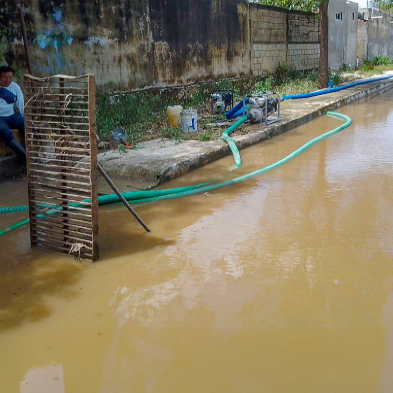 Más de 3,000 rejillas revisadas, con 800 en zonas vulnerables a inundaciones. Más de 3,000 rejillas revisadas, con 800 en zonas vulnerables a inundaciones.