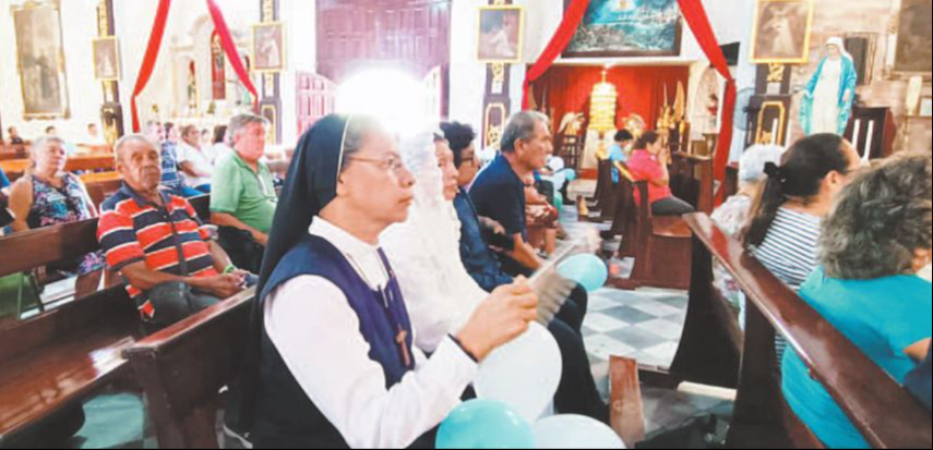 Aunque la celebración tiene un origen religioso, el intercambio mercantil es más relevante. Aunque la celebración tiene un origen religioso, el intercambio mercantil es más relevante.