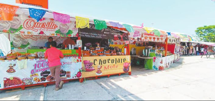 Se espera la asistencia de más de 15 mil personas a la nave comercial de la Canaco durante la Feria Carmen 2024.