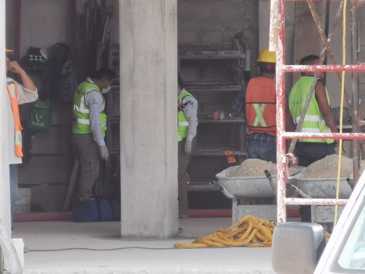   Albañil sufre heridas sangrantes al caer de andamio en Campeche  