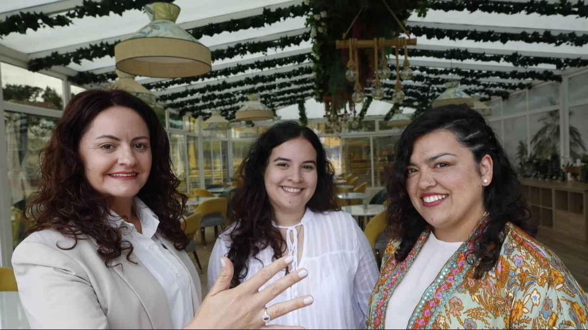   ¡Insólita boda sin novios! Tres mujeres dan el ‘sí’ a sí mismas en España  