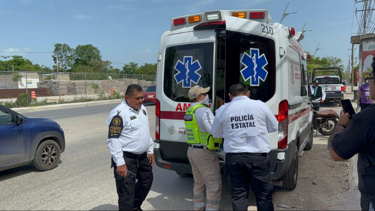 Campeche: Mujer sufre fracturas al derrapar  en motocicleta en  un cerro  