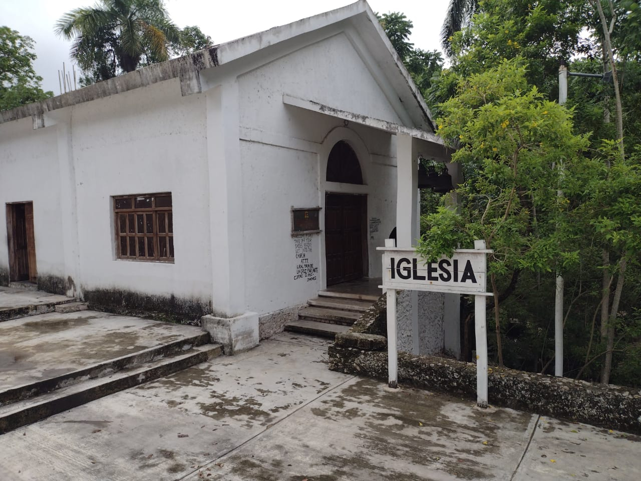 Centro Ceremonial de la Cruz Parlante, en Felipe Carrillo Puerto Centro Ceremonial de la Cruz Parlante, en Felipe Carrillo Puerto