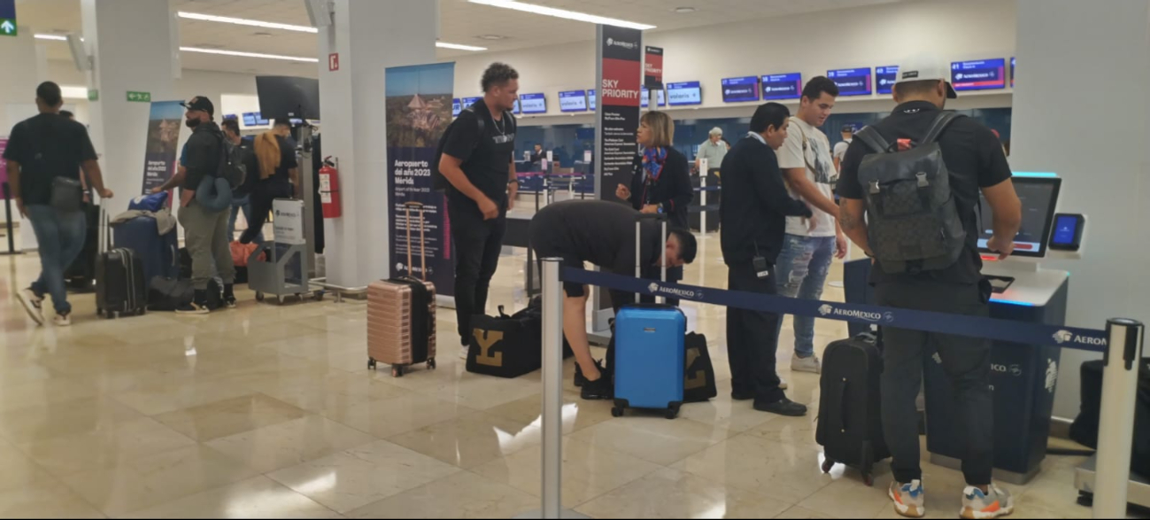 La afluencia de pasajeros aumenta por el fin de semana La afluencia de pasajeros aumenta por el fin de semana