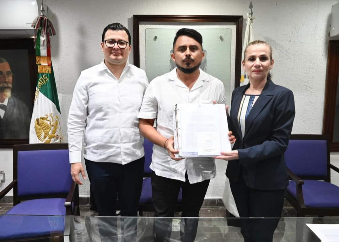 La propuesta fue discutida en una reunión encabezada por el diputado Antonio Jiménez. La propuesta fue discutida en una reunión encabezada por el diputado Antonio Jiménez.