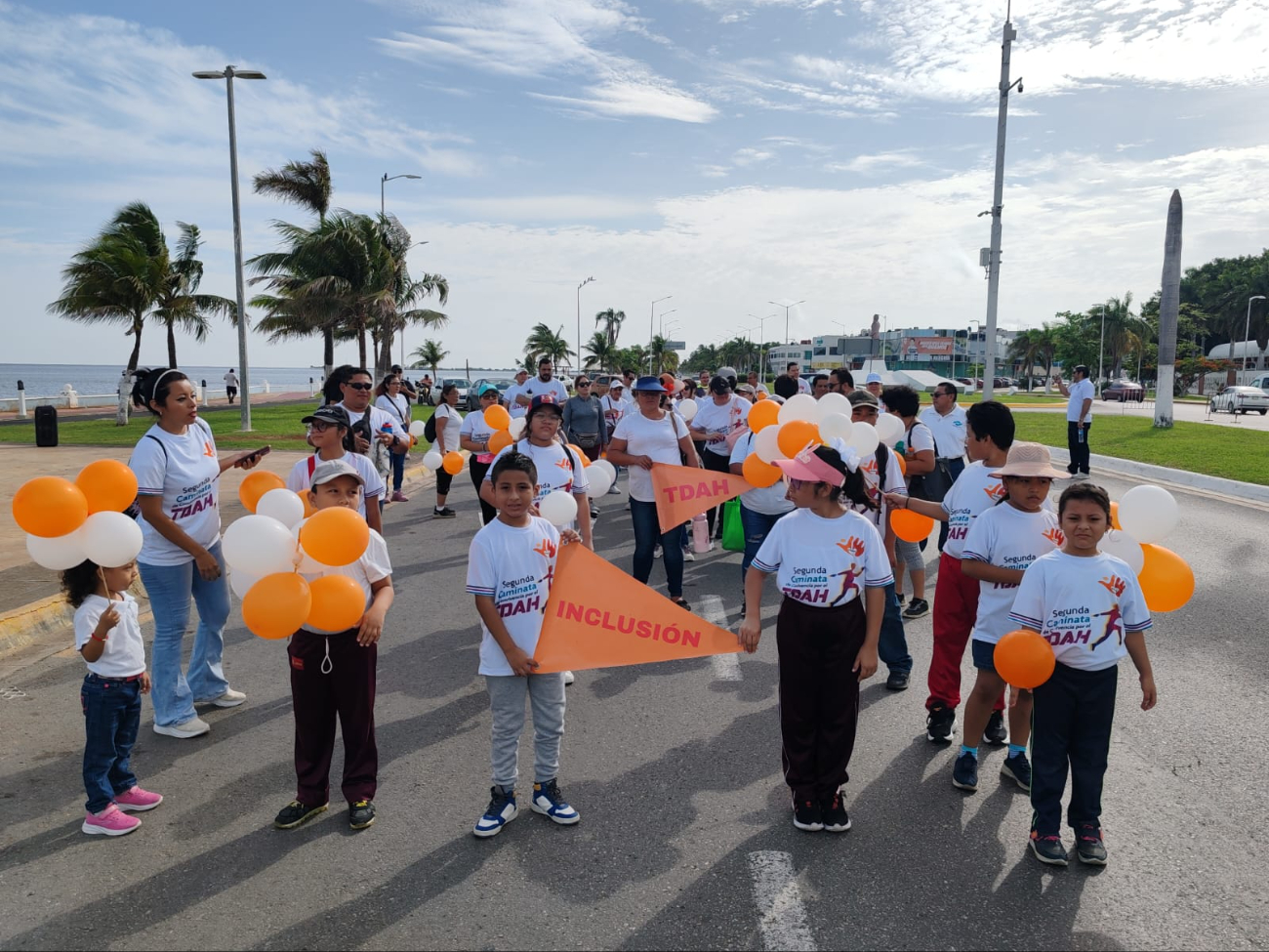 La caminata se realizó en el malecón de Campeche La caminata se realizó en el malecón de Campeche