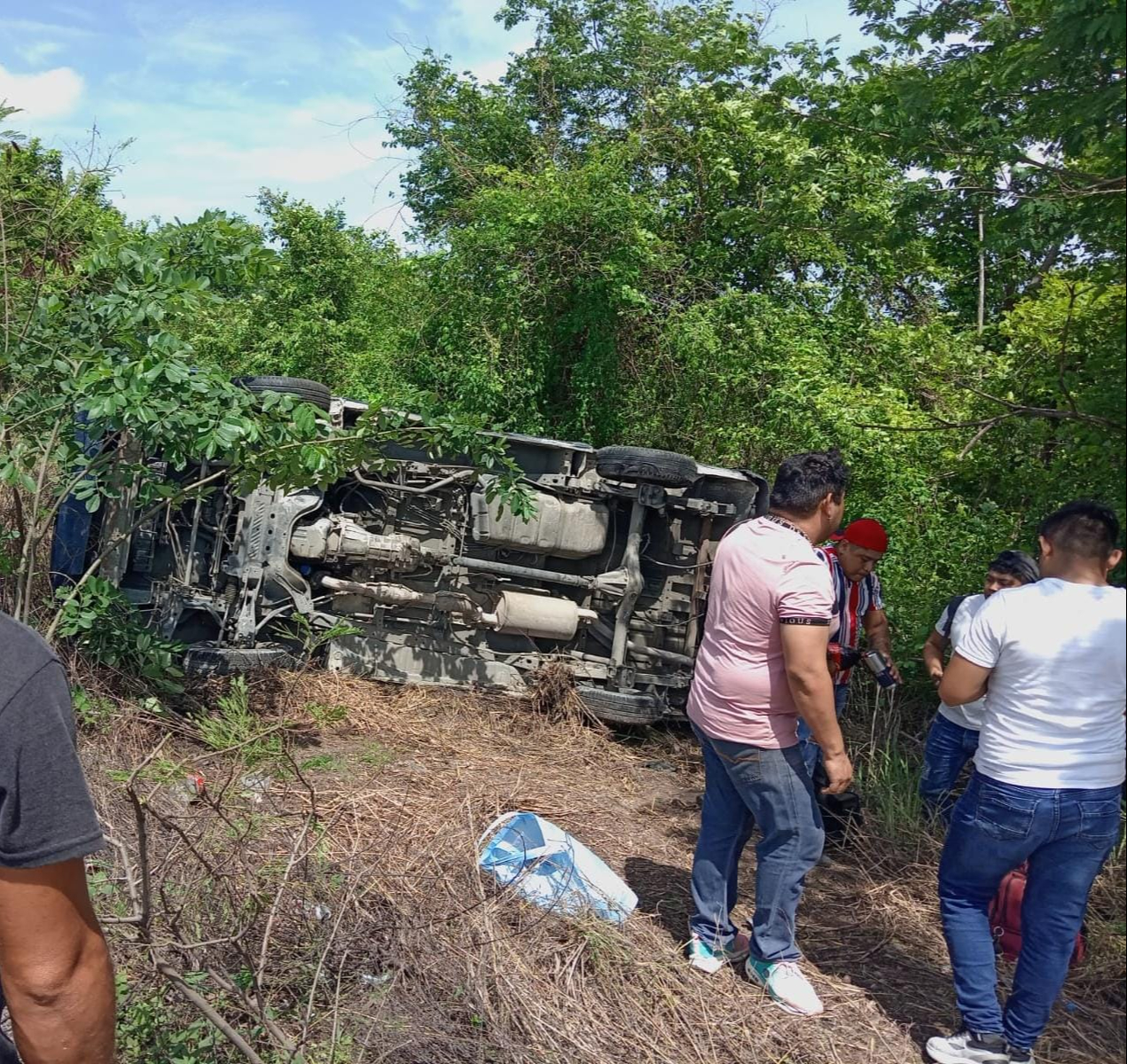 Las redes sociales reportan que el tramo de la carretera está en muy malas condiciones, con muchos hoyancos peligrosos. Las redes sociales reportan que el tramo de la carretera está en muy malas condiciones, con muchos hoyancos peligrosos.