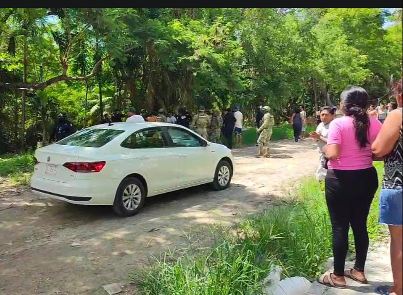 En Cancún, una menor de 10 años fue 'levantada' y la dejan amarrada en un árbol: VIDEO