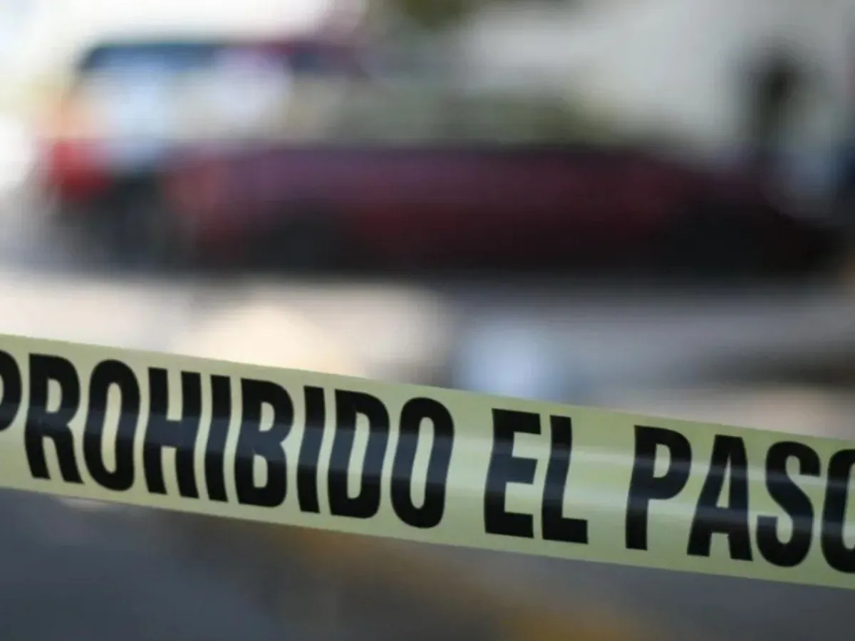Debido a los olores fétidos que desprendía el cuerpo del hombre, el delegado del poblado reportó a las autoridades, quienes realizaron el hallazgo