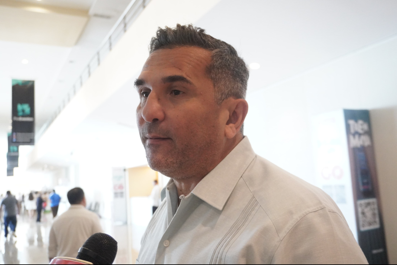 Mauricio Arceo Piña, Secretario de Turismo, explica la necesidad de que los turistas internacionales conozcan los servicios y recorridos en Campeche Mauricio Arceo Piña, Secretario de Turismo, explica la necesidad de que los turistas internacionales conozcan los servicios y recorridos en Campeche