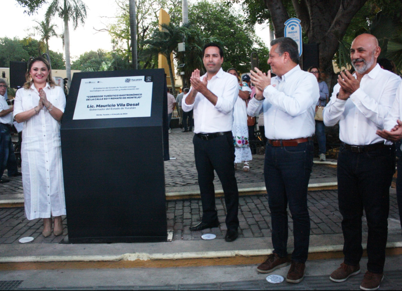 Una placa fue develada en la calle 60 de Mérida Una placa fue develada en la calle 60 de Mérida
