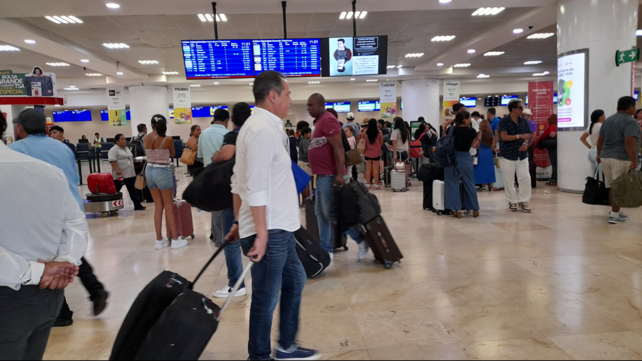 El flujo de pasajeros en el aeropuerto de Cancún no ha descendido El flujo de pasajeros en el aeropuerto de Cancún no ha descendido