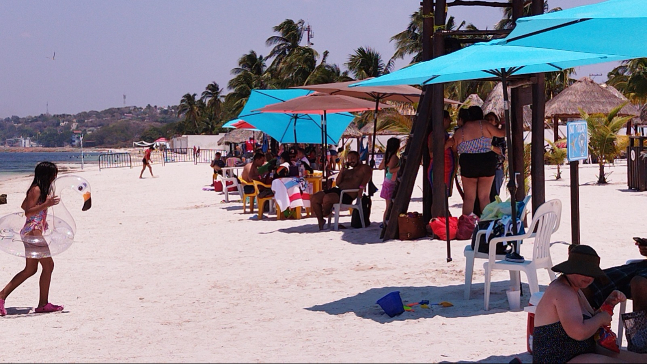 Se están realizando labores para mejorar el flujo de transporte hacia Playa Bonita. Se están realizando labores para mejorar el flujo de transporte hacia Playa Bonita.