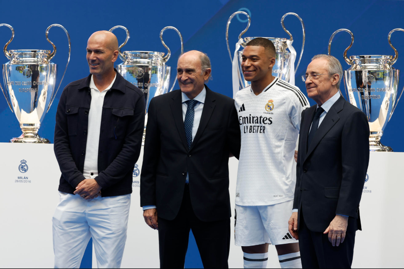 Kylian Mbappé  es presentado con el Real Madrid y cumple el sueño de su vida