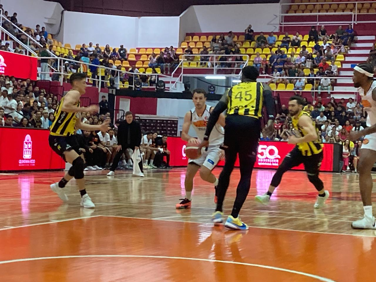 El equipo de Cancún debutó de local en la LNBP El equipo de Cancún debutó de local en la LNBP