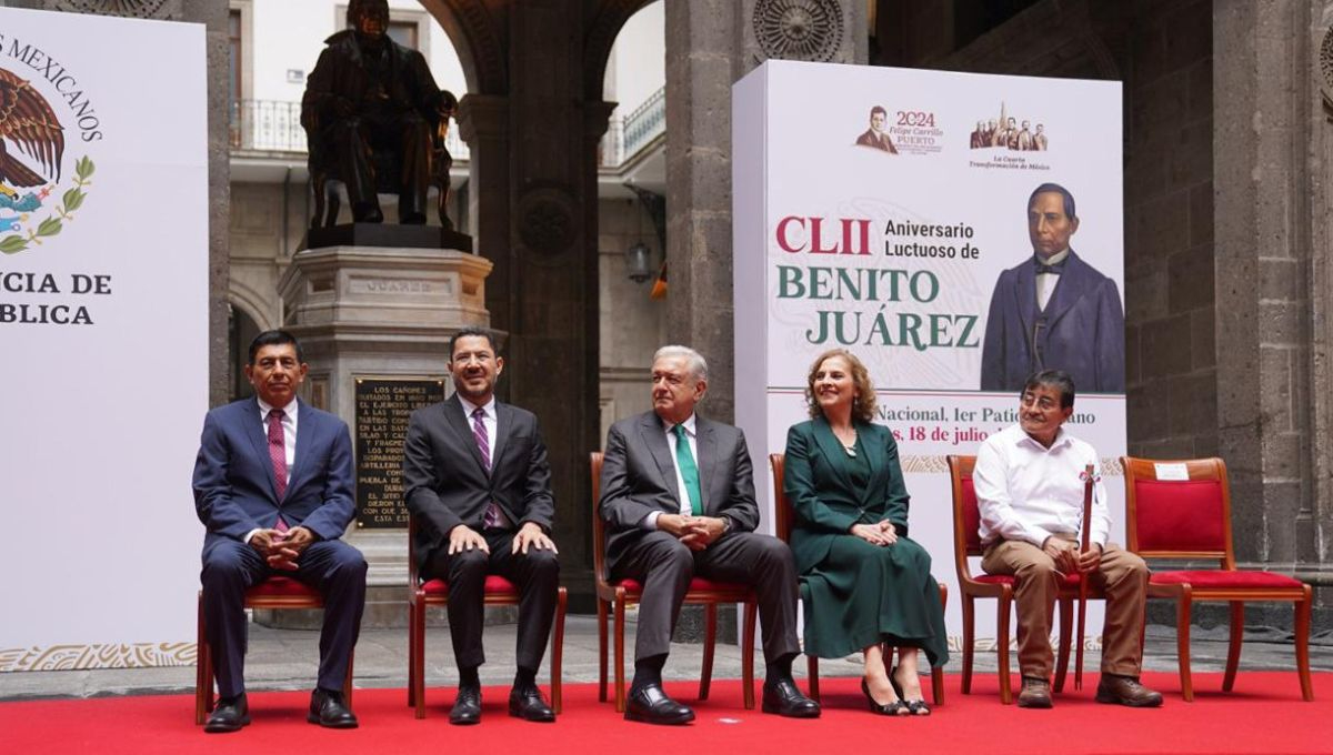 Andrés Manuel López Obrador encabezó 152 Aniversario Luctuoso de Benito Juárez
