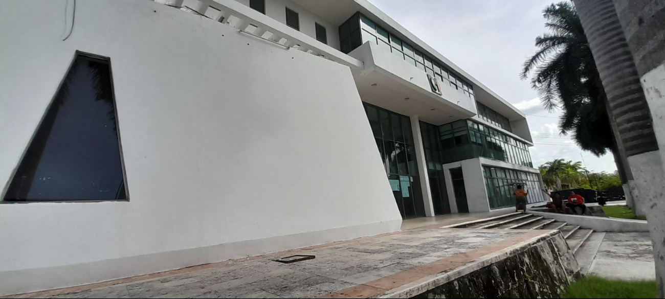 La fachada fue pintada nuevamente tras grafiti en contra de "Alito" La fachada fue pintada nuevamente tras grafiti en contra de "Alito"