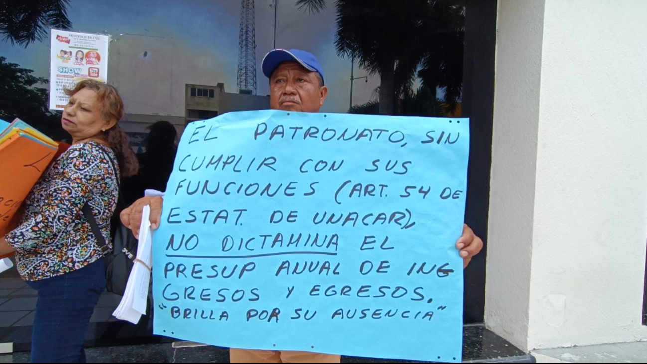Los extrabajadores llevan tres años sufriendo por la falta de pagos y la mala administración de la universidad. Los extrabajadores llevan tres años sufriendo por la falta de pagos y la mala administración de la universidad.