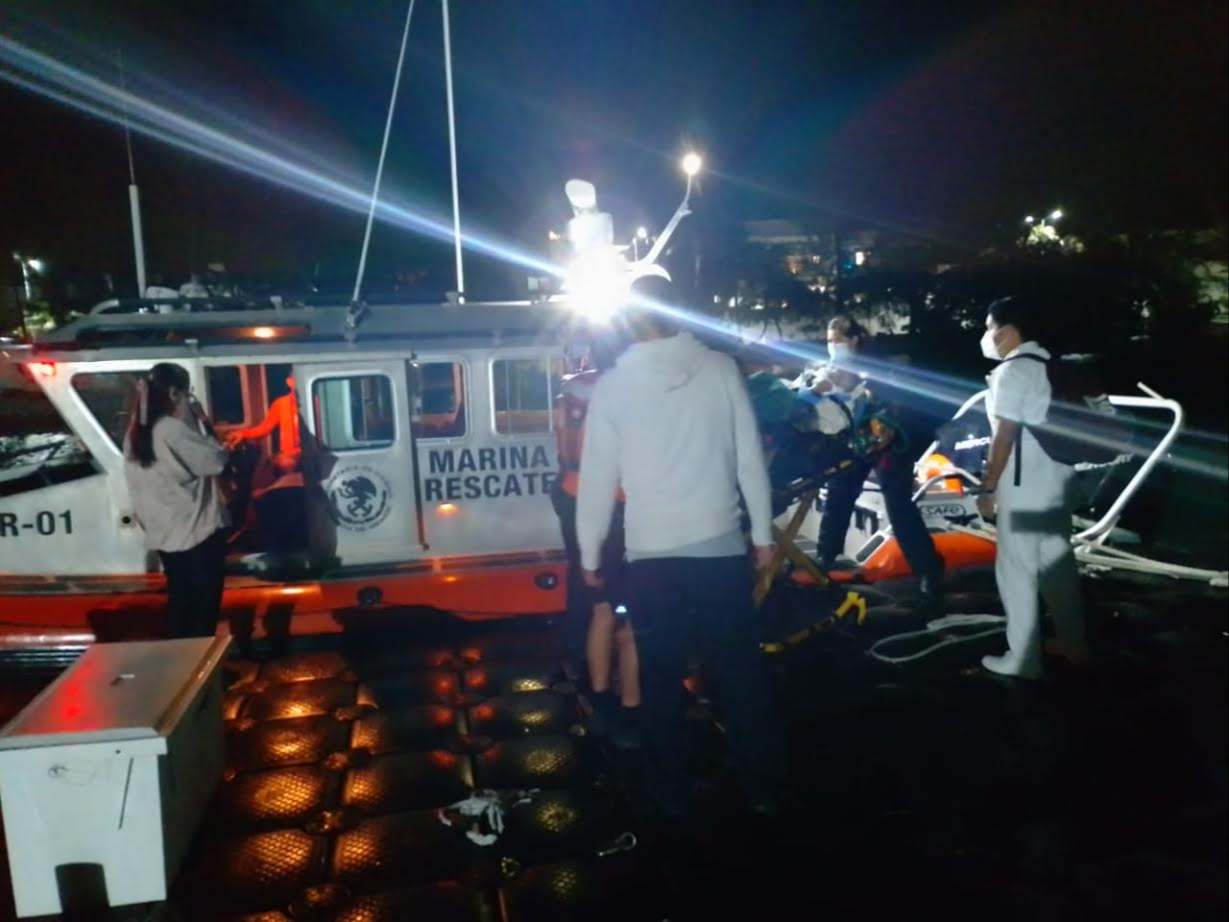 La Marina se encargó de trasladar al hombre