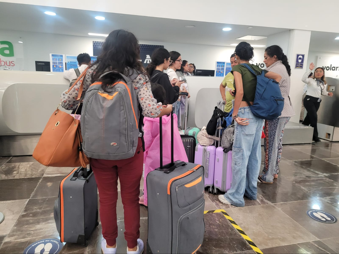 Las operaciones se retomaron luego de al menos una hora de atraso Las operaciones se retomaron luego de al menos una hora de atraso