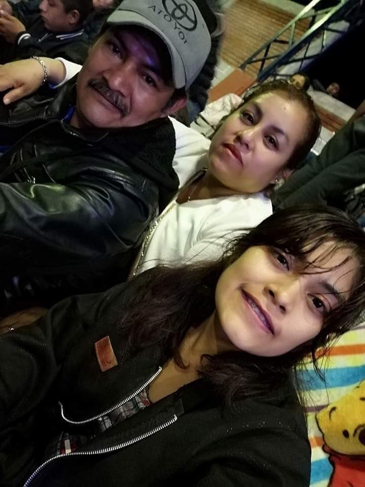 Lorenzo Santos junto a sus seres queridos Lorenzo Santos junto a sus seres queridos