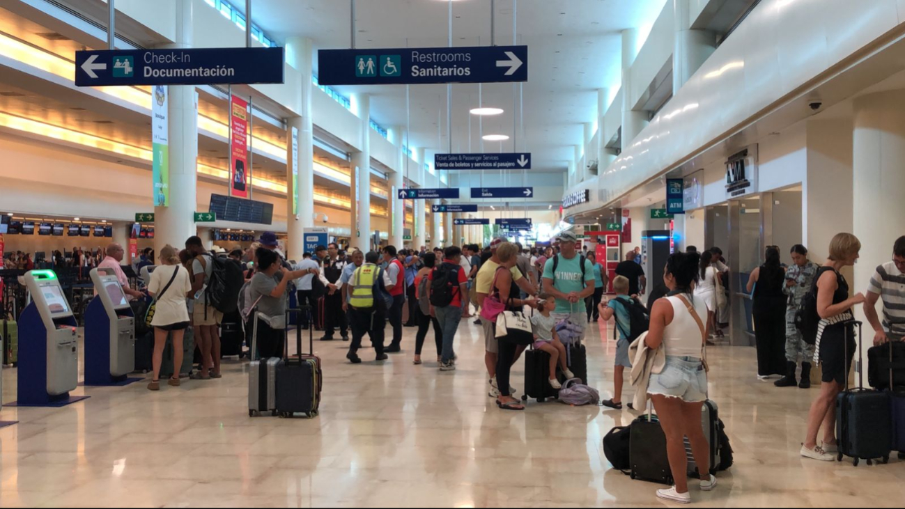 Caída de Microsoft deja 133 vuelos afectados en el aeropuerto de Cancún  