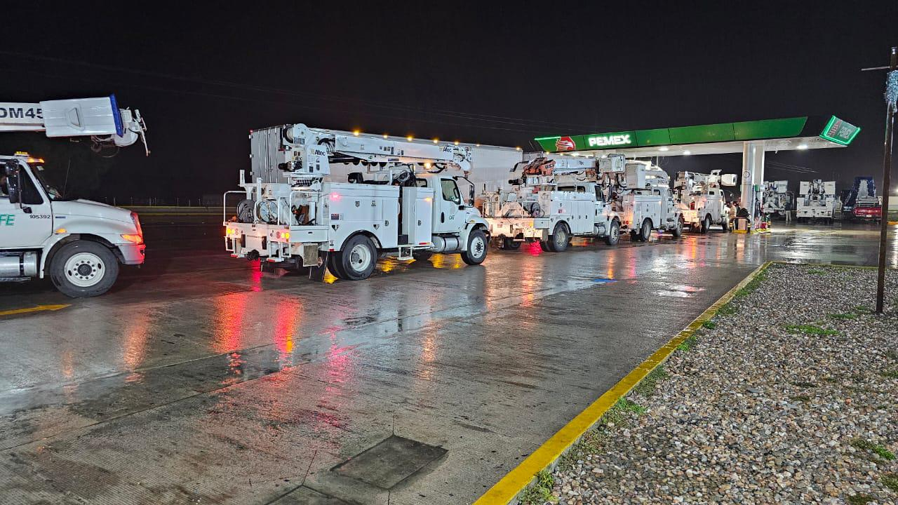 CFE, lista ante posibles problemas en Yucatán, Campeche y Quintana Roo por el Huracán Baryl CFE, lista ante posibles problemas en Yucatán, Campeche y Quintana Roo por el Huracán Baryl