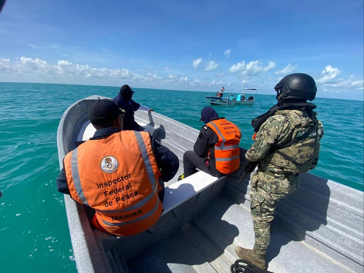 Autoridades mantienen operativos de pesca y auxilio en altamar Autoridades mantienen operativos de pesca y auxilio en altamar