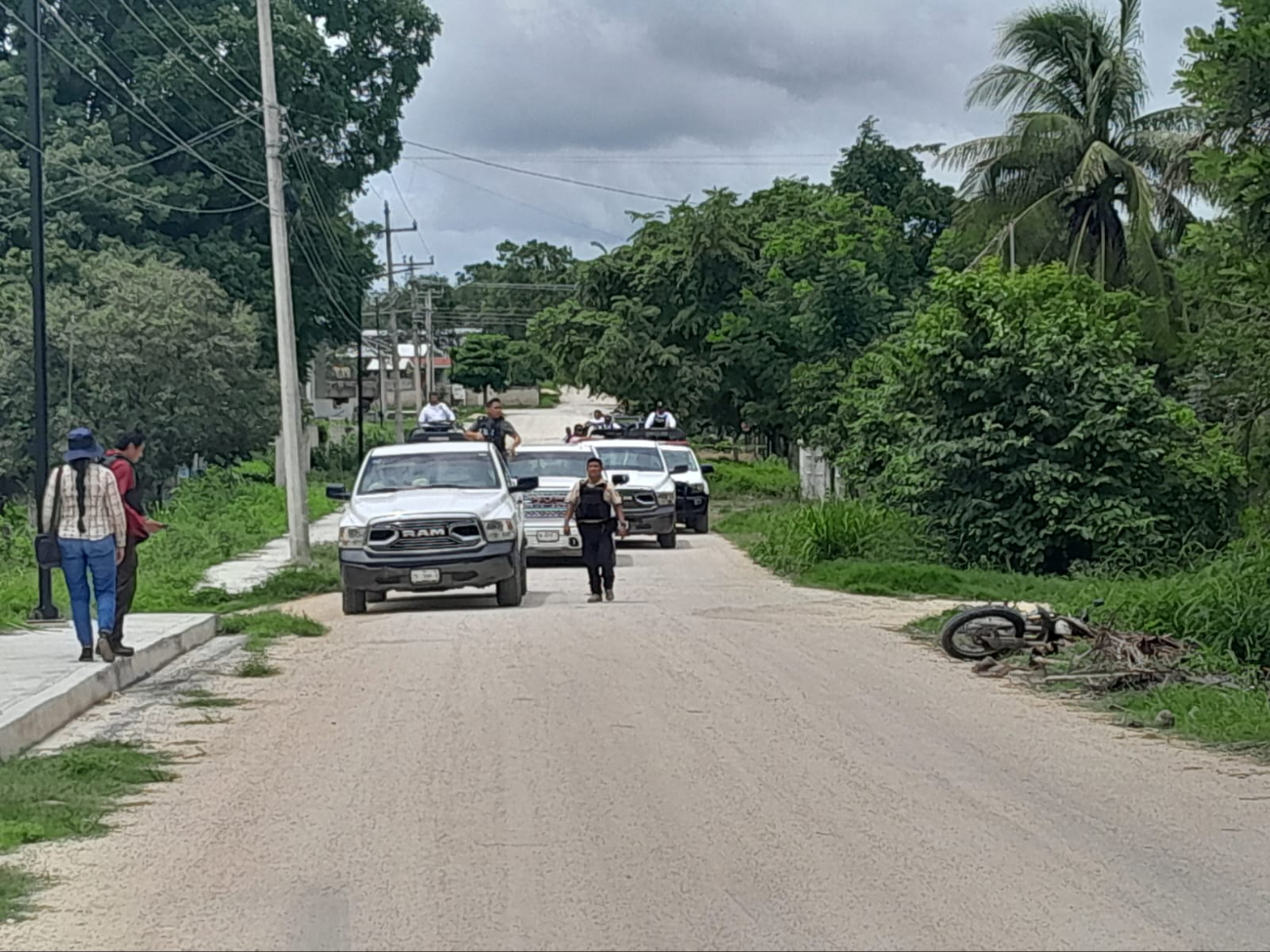 La motocicleta de El Menona quedó a un costado de la vía La motocicleta de El Menona quedó a un costado de la vía