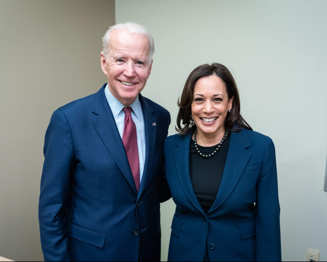 Agradeció a la vicepresidenta Kamala Harris por su colaboración. Agradeció a la vicepresidenta Kamala Harris por su colaboración.