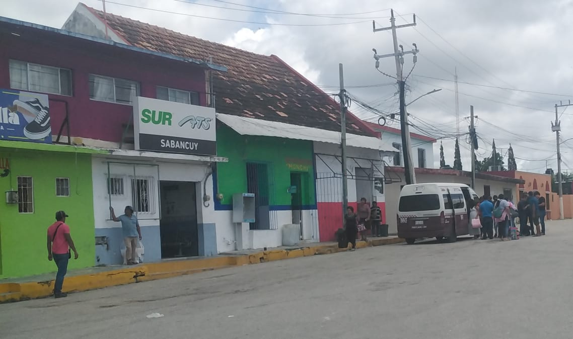 La inseguridad ha aumentado en Villa de Sabancuy, lo que hace que muchos pobladores prefieran no salir de vacaciones para evitar robos en sus casas.