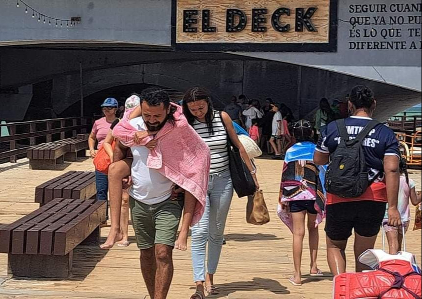 Las playas de Progreso reciben a cientos de turistas en Verano Las playas de Progreso reciben a cientos de turistas en Verano