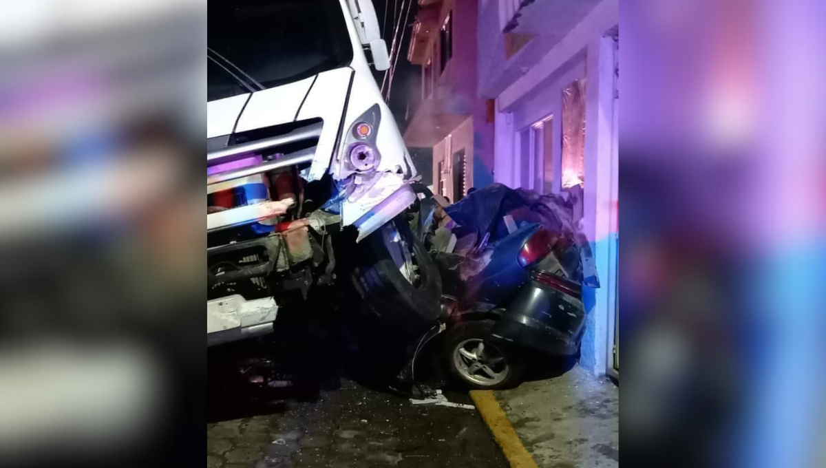 Tragedia en Puebla: Seis muertos, entre ellos dos menores, deja choque de autobús contra un auto