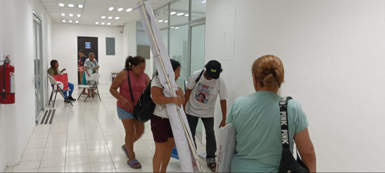 Las madres buscadoras permanecían en el interior de la FGE Quintana Roo Las madres buscadoras permanecían en el interior de la FGE Quintana Roo