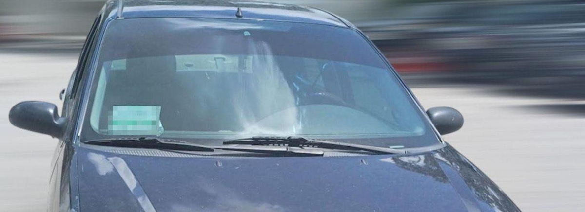 Se les decomisó un automóvil con placas de Yucatán Se les decomisó un automóvil con placas de Yucatán
