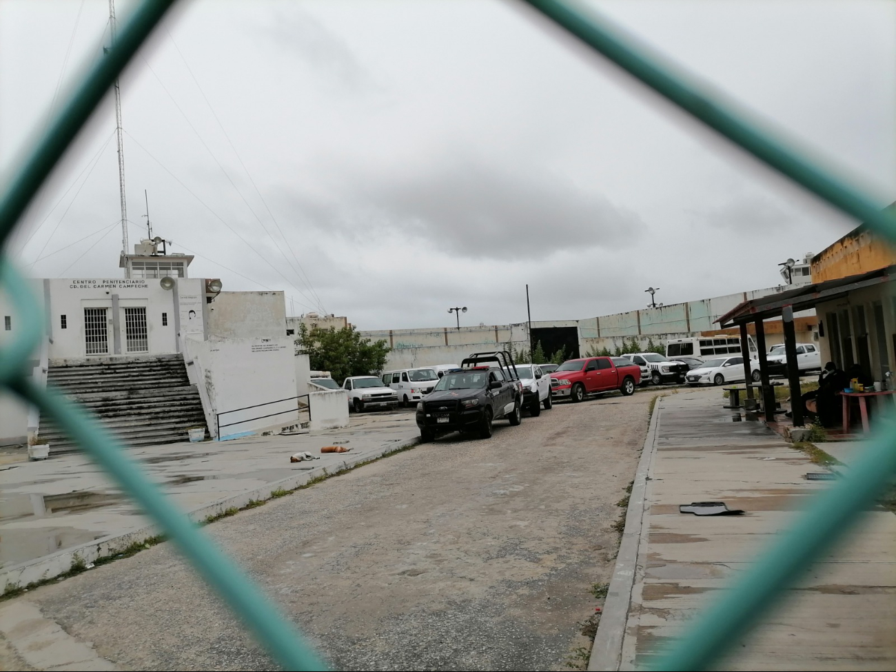 Reclusas en Ciudad del Carmen, en peligro por convivir con hombres, denuncia Derechos Humanos 