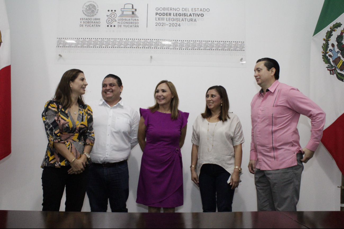 A pesar que prometieron sacar adelante las iniciativas pendientes, muchos ya presumen sus vacaciones A pesar que prometieron sacar adelante las iniciativas pendientes, muchos ya presumen sus vacaciones