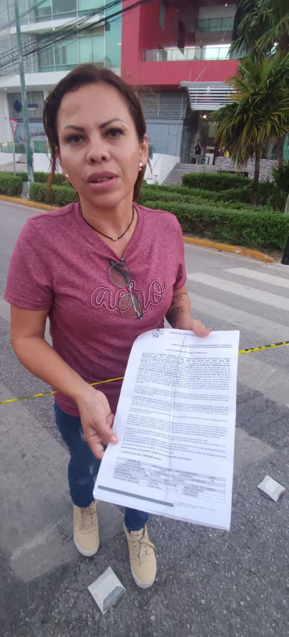 Activistas exhiben presunto fraude en Cancún Activistas exhiben presunto fraude en Cancún