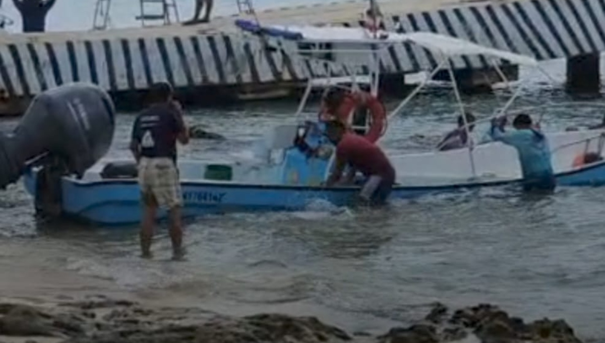 Los turistas no resultaron lesionados tras el choque Los turistas no resultaron lesionados tras el choque