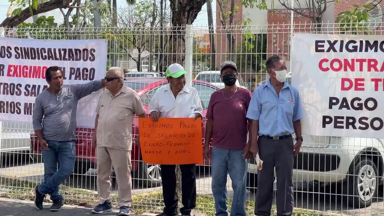 Acusan a la Universidad de Ciudad del Carmen de burlarse del adeudo de jubilados Acusan a la Universidad de Ciudad del Carmen de burlarse del adeudo de jubilados