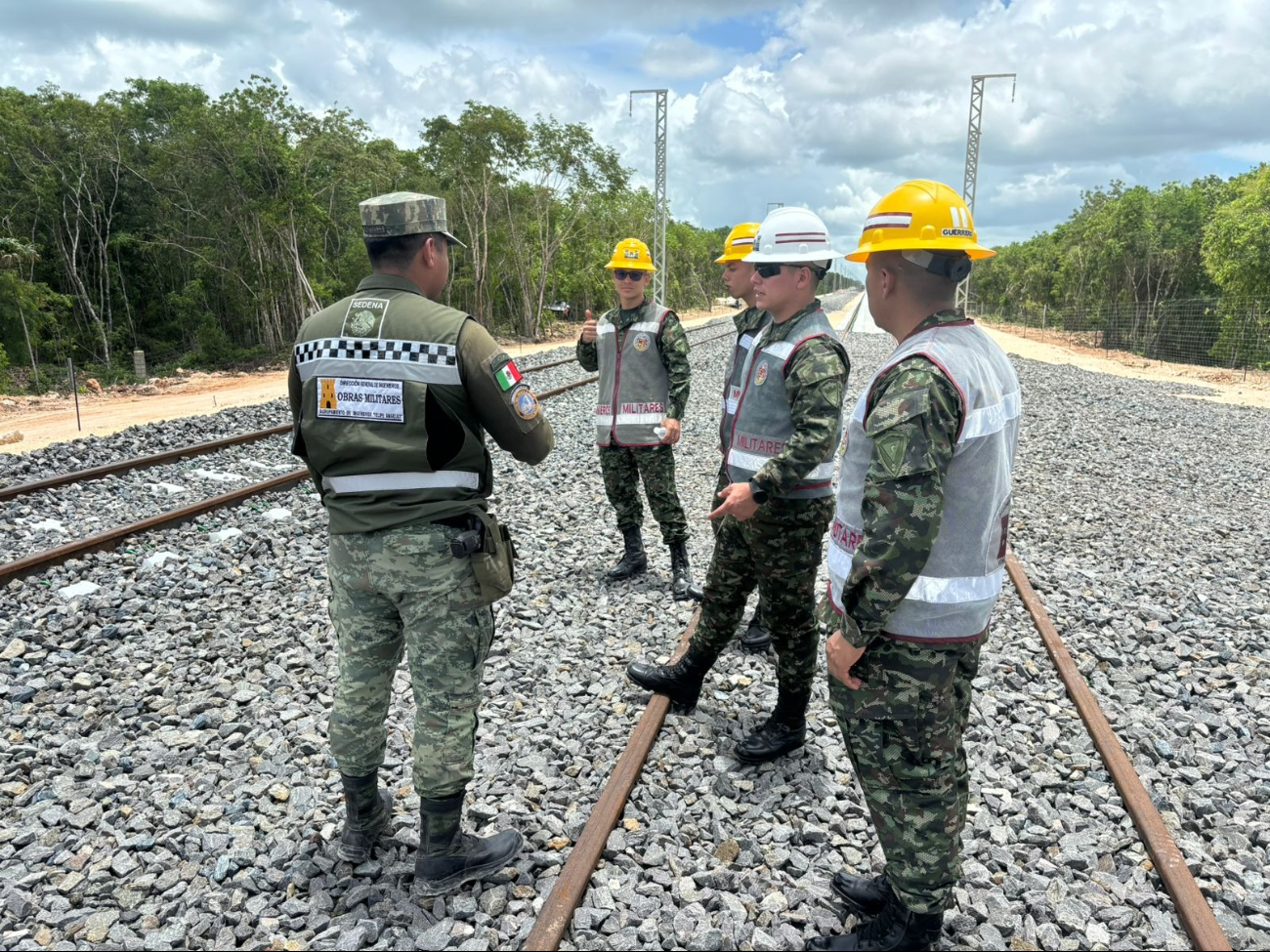Celebró los avances del Tren Maya, destacando el compromiso del presidente con la región sursureste del país. Celebró los avances del Tren Maya, destacando el compromiso del presidente con la región sursureste del país.