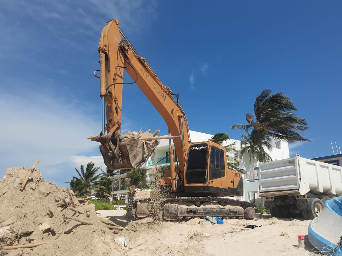 Desde hace 3 años no se retiraban espolones en Progreso Desde hace 3 años no se retiraban espolones en Progreso