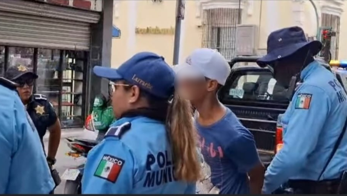 El hombre señaló que las fotos eran de sus novias y hermana El hombre señaló que las fotos eran de sus novias y hermana